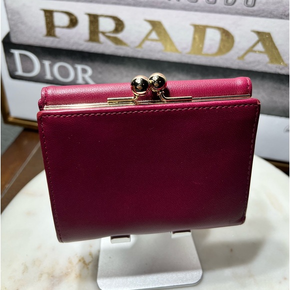 Paul Smith Garden Floral Trim, Bifold Wallet, Clasp, red burgundy EUC - Picture 13 of 15